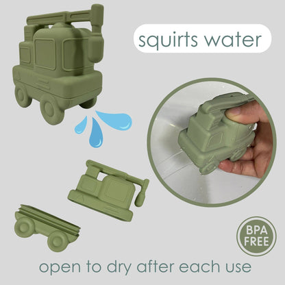 Ali+Oli Squirt Water Bath Toy Set (Construction)